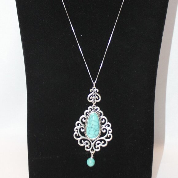 Silver and Turquoise Pendant on a Sterling Silver Necklace - Picture 3 of 14